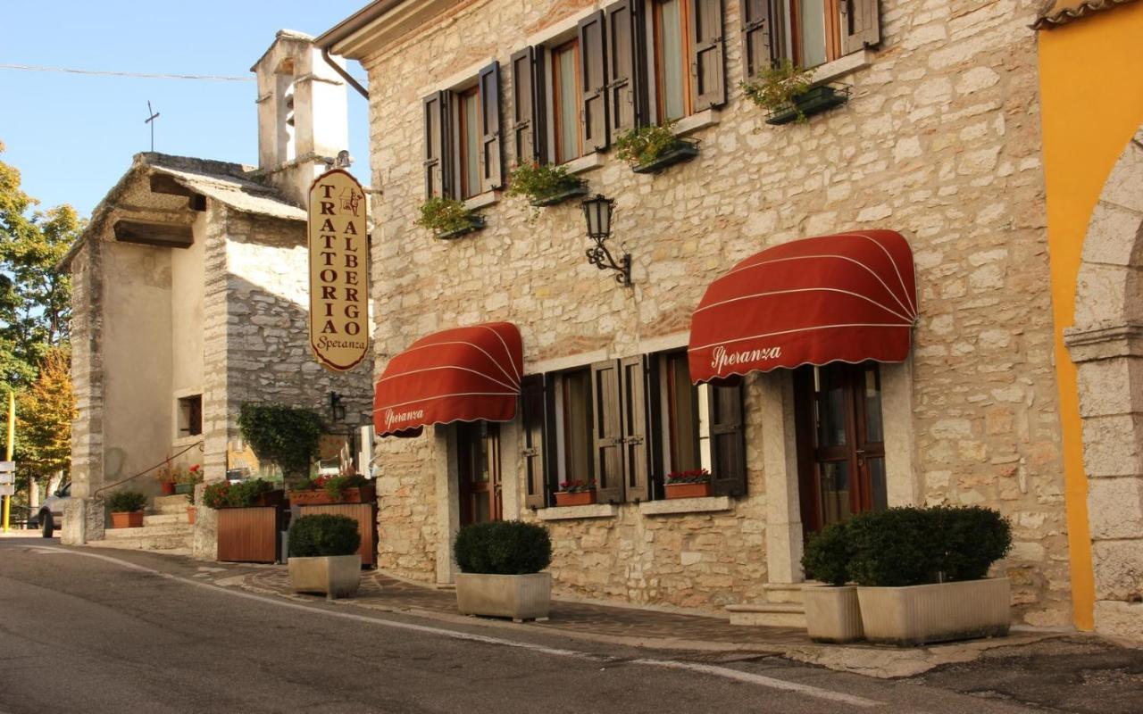 Albergo Speranza Spiazzi Di Monte Baldo Spiazzi Di Caprino Exterior foto